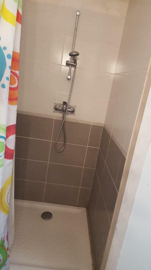 1 Chambre Avec Salle De Bain Privative Ds Maison Plain-Pied 105M2 A Montfaucon 10 Minutes De Besancon Ngoại thất bức ảnh